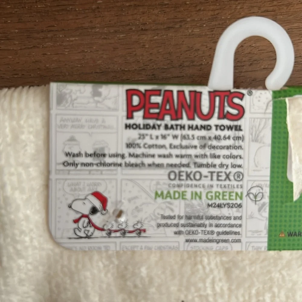 Snoopy hand towel